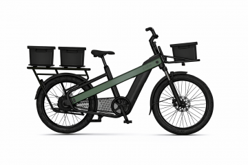 Brekr L250 Long Tail met twee kratjes achterop en één krat voorop – geschikt voor extra bagage