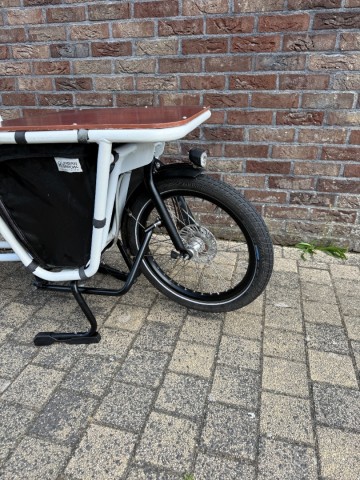 Urban Arrow Shorty rechter voorkant