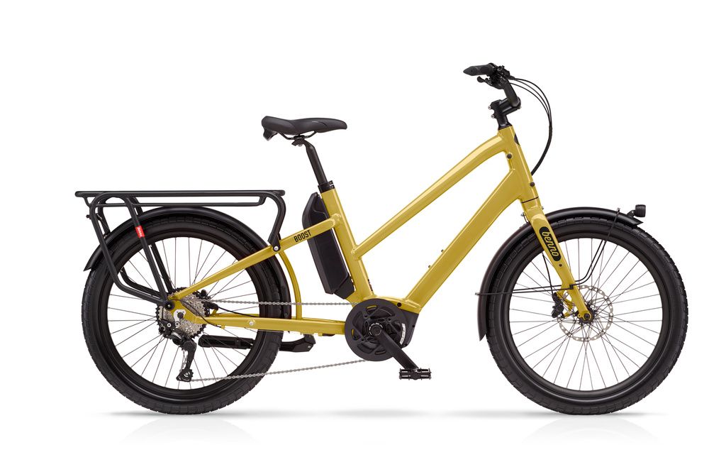 Benno Boost EVO6 elektrische longtail fiets in Yellow Curry met Bosch BES3 motor